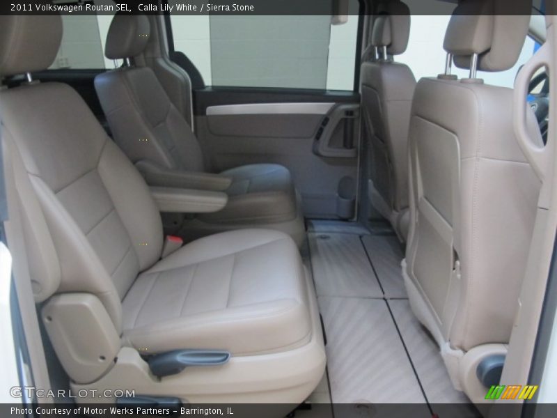 Calla Lily White / Sierra Stone 2011 Volkswagen Routan SEL
