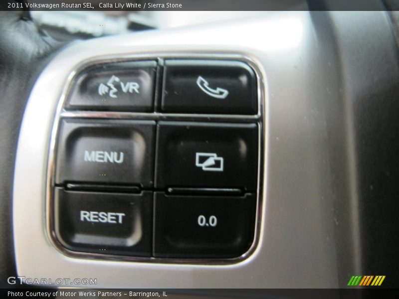 Calla Lily White / Sierra Stone 2011 Volkswagen Routan SEL
