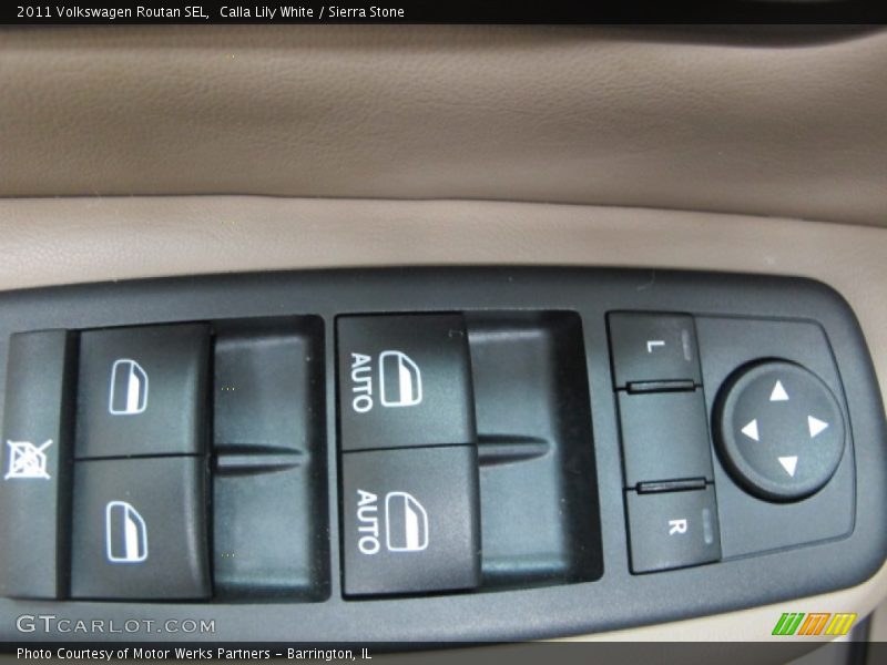 Calla Lily White / Sierra Stone 2011 Volkswagen Routan SEL