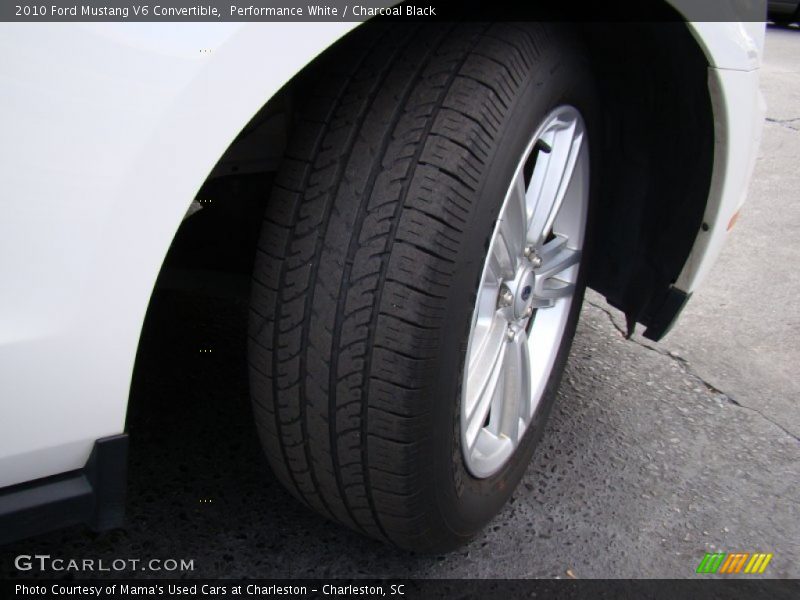 Performance White / Charcoal Black 2010 Ford Mustang V6 Convertible