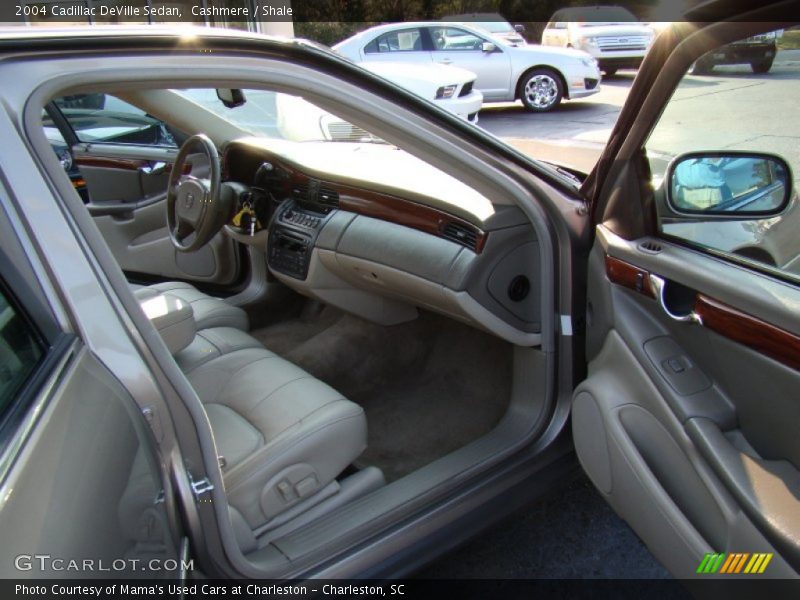Cashmere / Shale 2004 Cadillac DeVille Sedan