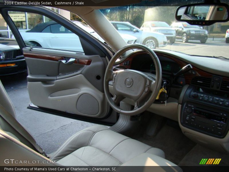 Cashmere / Shale 2004 Cadillac DeVille Sedan