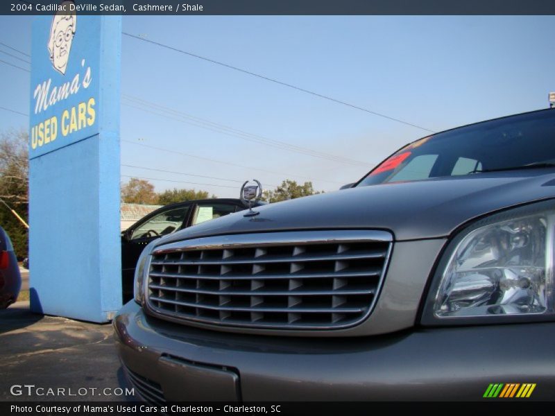 Cashmere / Shale 2004 Cadillac DeVille Sedan
