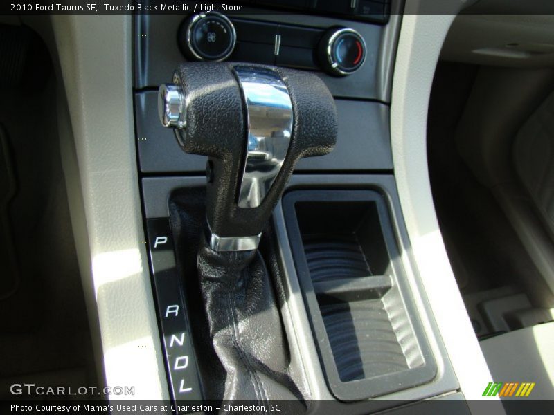Tuxedo Black Metallic / Light Stone 2010 Ford Taurus SE
