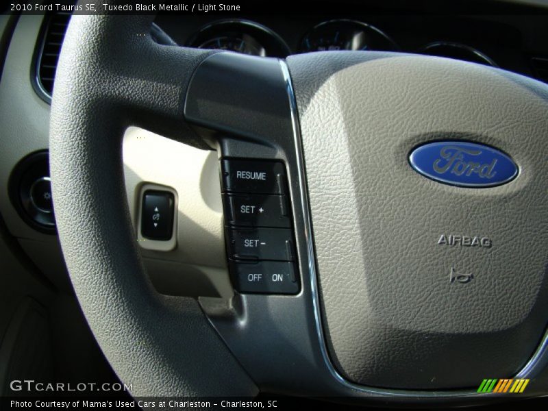 Tuxedo Black Metallic / Light Stone 2010 Ford Taurus SE