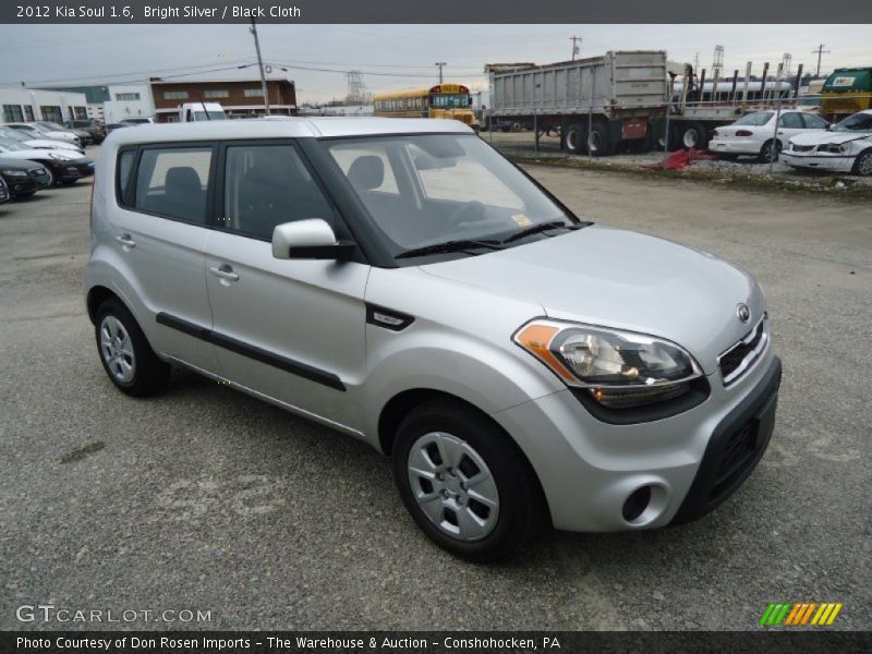 Bright Silver / Black Cloth 2012 Kia Soul 1.6