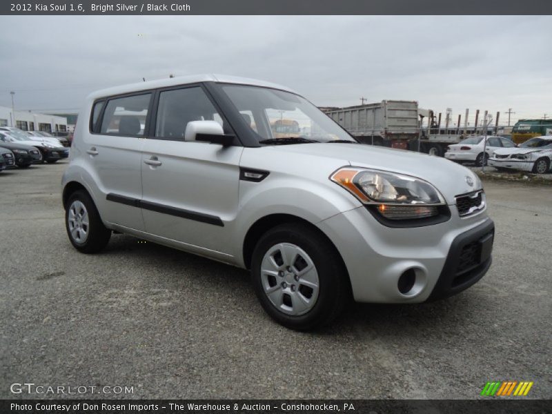 Bright Silver / Black Cloth 2012 Kia Soul 1.6
