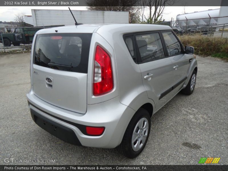 Bright Silver / Black Cloth 2012 Kia Soul 1.6