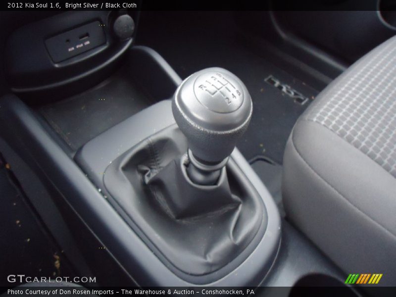 Bright Silver / Black Cloth 2012 Kia Soul 1.6