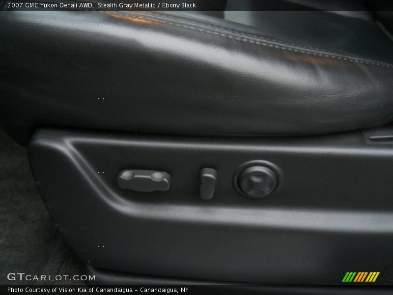 Stealth Gray Metallic / Ebony Black 2007 GMC Yukon Denali AWD