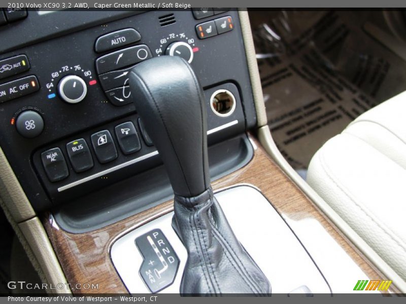Caper Green Metallic / Soft Beige 2010 Volvo XC90 3.2 AWD