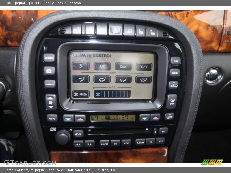 Controls of 2008 XJ XJ8 L
