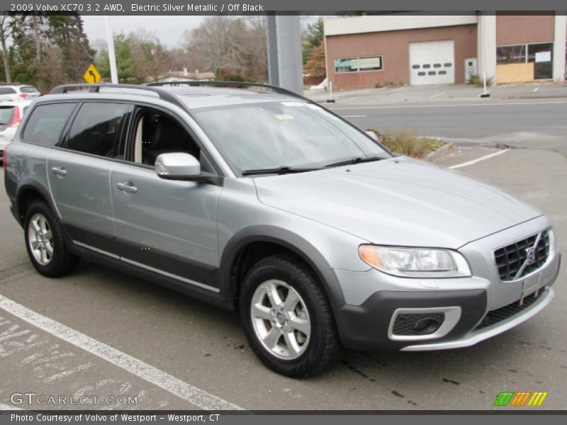 Electric Silver Metallic / Off Black 2009 Volvo XC70 3.2 AWD