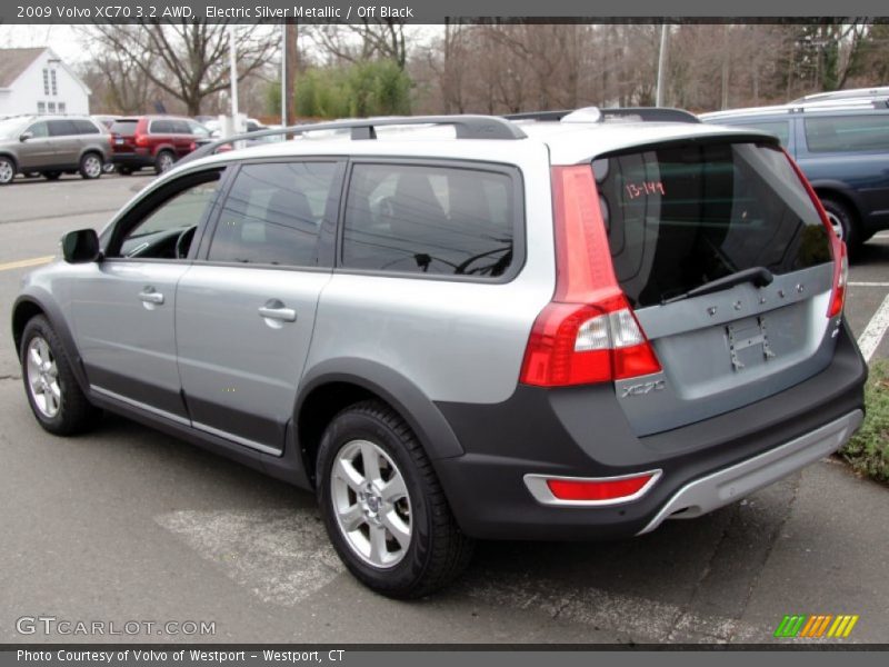 Electric Silver Metallic / Off Black 2009 Volvo XC70 3.2 AWD