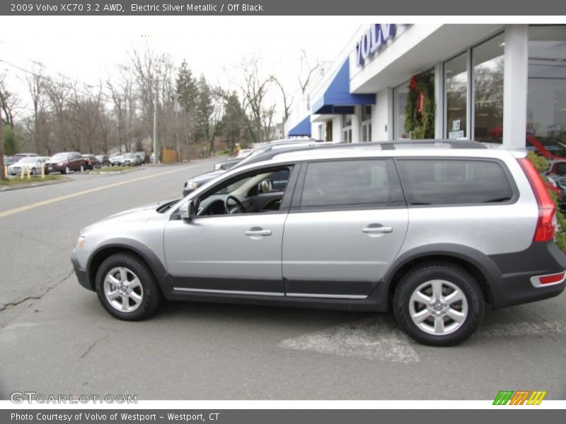 Electric Silver Metallic / Off Black 2009 Volvo XC70 3.2 AWD