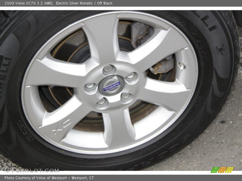 Electric Silver Metallic / Off Black 2009 Volvo XC70 3.2 AWD