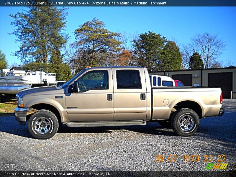 Arizona Beige Metallic / Medium Parchment 2002 Ford F250 Super Duty Lariat Crew Cab 4x4