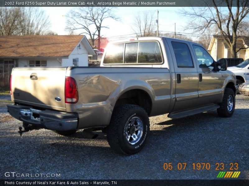 Arizona Beige Metallic / Medium Parchment 2002 Ford F250 Super Duty Lariat Crew Cab 4x4