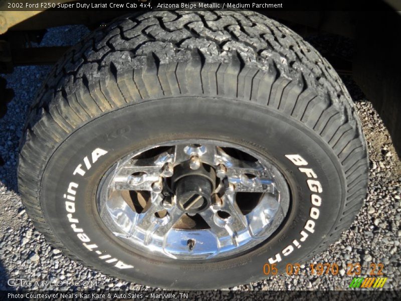 Arizona Beige Metallic / Medium Parchment 2002 Ford F250 Super Duty Lariat Crew Cab 4x4