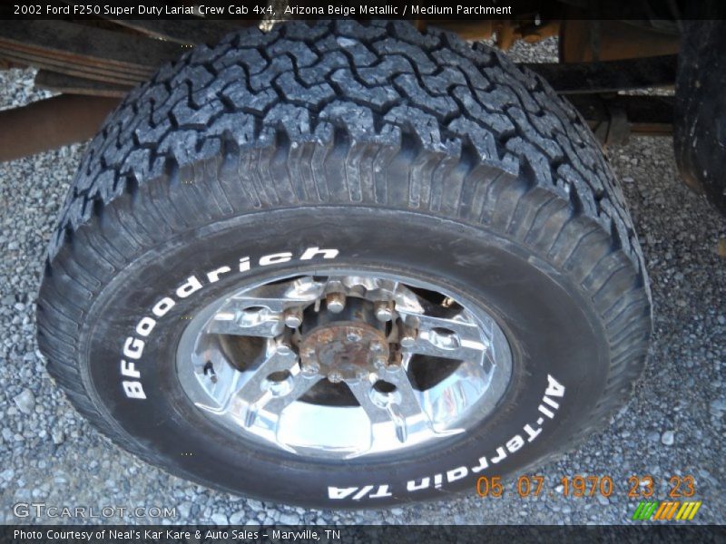 Arizona Beige Metallic / Medium Parchment 2002 Ford F250 Super Duty Lariat Crew Cab 4x4