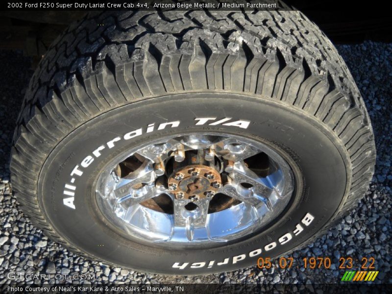 Arizona Beige Metallic / Medium Parchment 2002 Ford F250 Super Duty Lariat Crew Cab 4x4