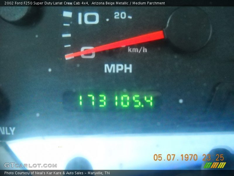 Arizona Beige Metallic / Medium Parchment 2002 Ford F250 Super Duty Lariat Crew Cab 4x4