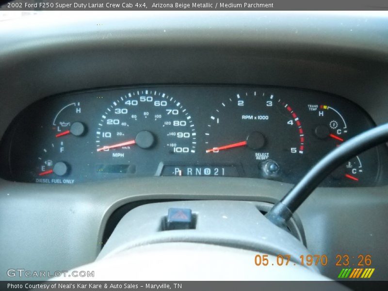 Arizona Beige Metallic / Medium Parchment 2002 Ford F250 Super Duty Lariat Crew Cab 4x4