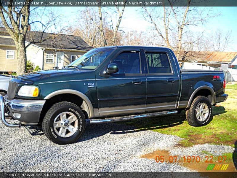 Dark Highland Green Metallic / Medium Parchment 2002 Ford F150 Lariat SuperCrew 4x4