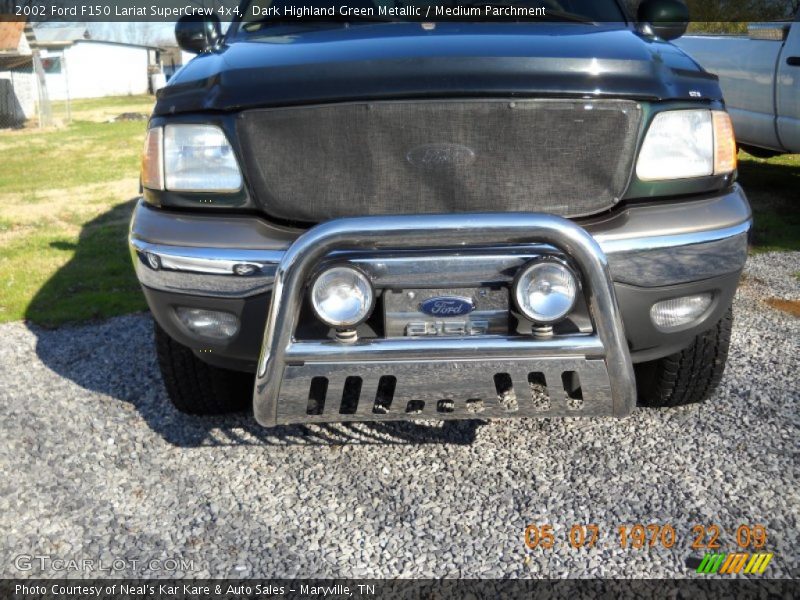 Dark Highland Green Metallic / Medium Parchment 2002 Ford F150 Lariat SuperCrew 4x4