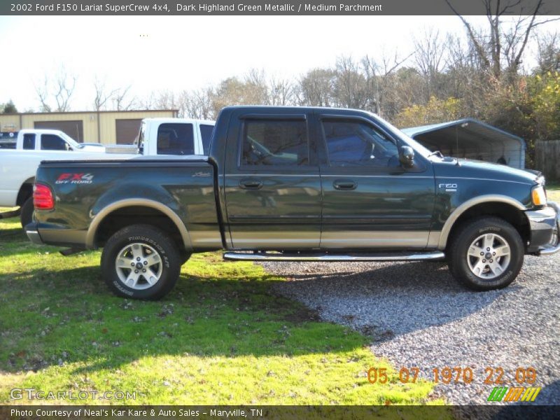 Dark Highland Green Metallic / Medium Parchment 2002 Ford F150 Lariat SuperCrew 4x4