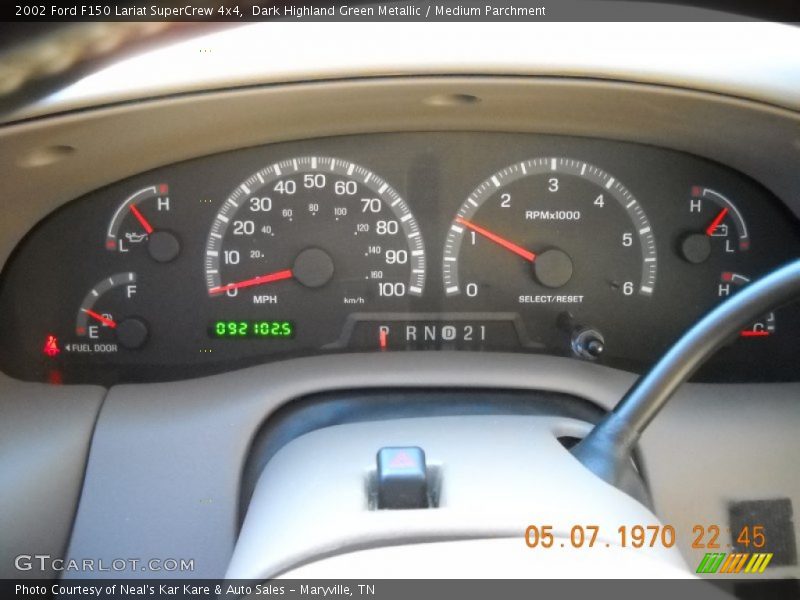 Dark Highland Green Metallic / Medium Parchment 2002 Ford F150 Lariat SuperCrew 4x4