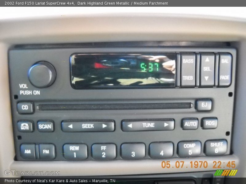 Dark Highland Green Metallic / Medium Parchment 2002 Ford F150 Lariat SuperCrew 4x4