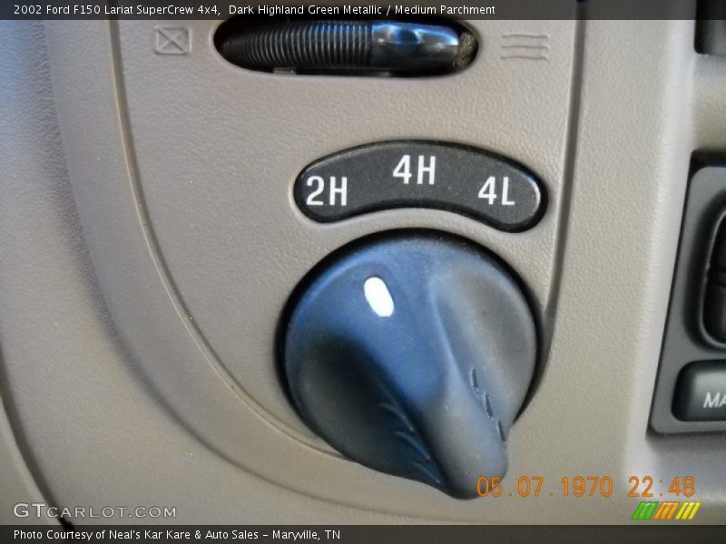 Dark Highland Green Metallic / Medium Parchment 2002 Ford F150 Lariat SuperCrew 4x4