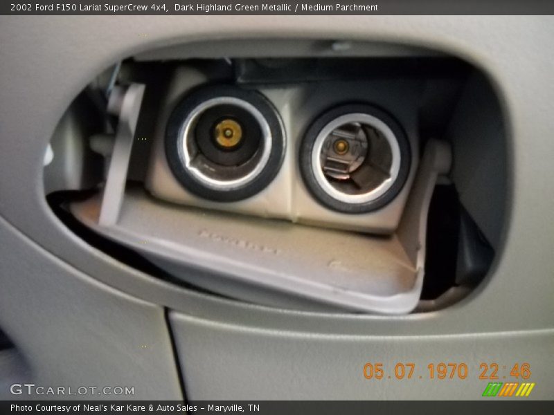 Dark Highland Green Metallic / Medium Parchment 2002 Ford F150 Lariat SuperCrew 4x4