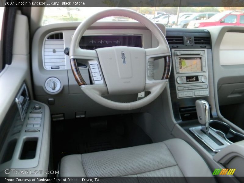 Black / Stone 2007 Lincoln Navigator Luxury