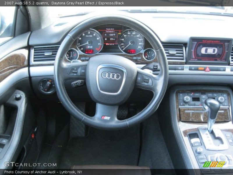 Dashboard of 2007 S8 5.2 quattro
