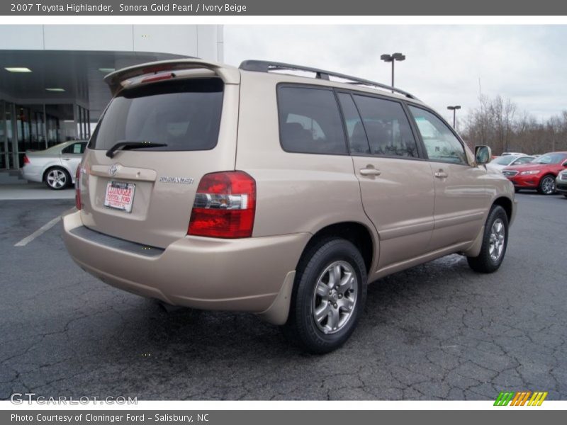 Sonora Gold Pearl / Ivory Beige 2007 Toyota Highlander