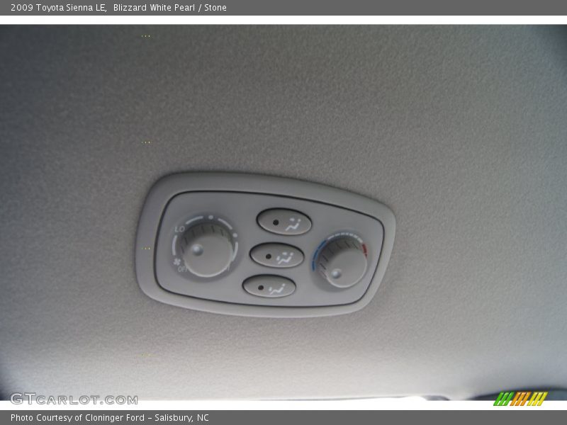 Blizzard White Pearl / Stone 2009 Toyota Sienna LE