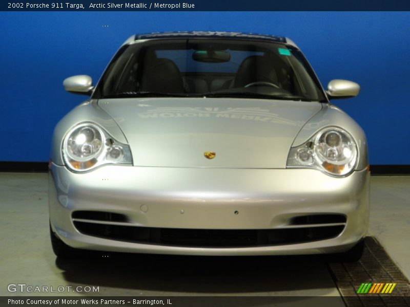 Arctic Silver Metallic / Metropol Blue 2002 Porsche 911 Targa