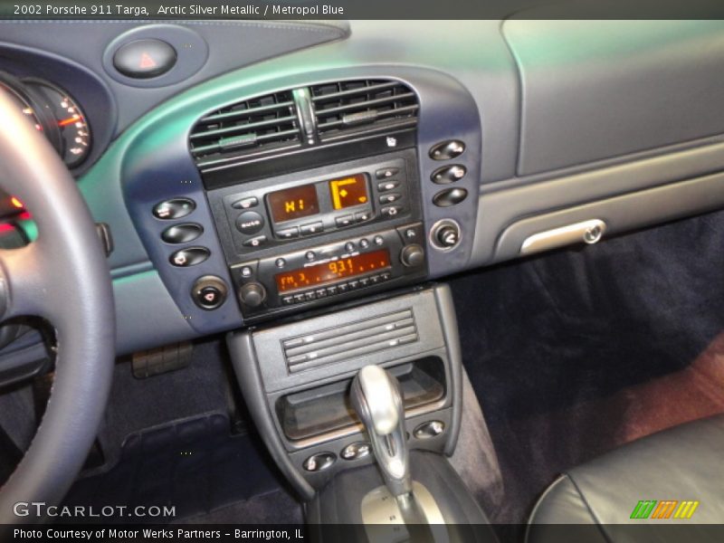 Arctic Silver Metallic / Metropol Blue 2002 Porsche 911 Targa