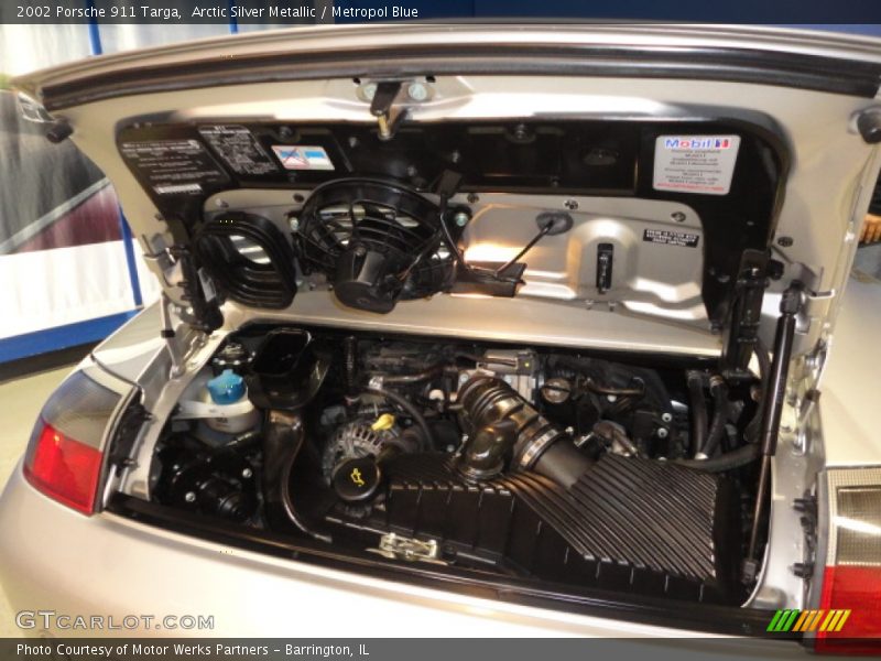 Arctic Silver Metallic / Metropol Blue 2002 Porsche 911 Targa