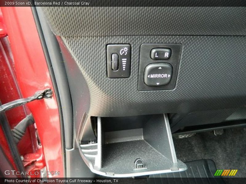 Barcelona Red / Charcoal Gray 2009 Scion xD