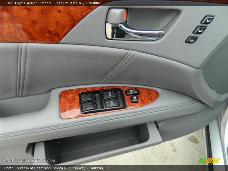 Titanium Metallic / Graphite 2007 Toyota Avalon Limited