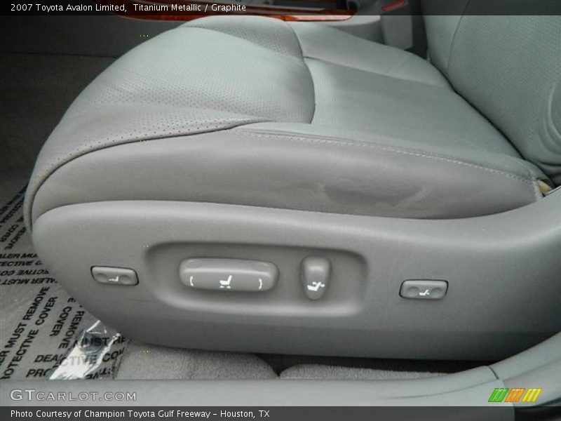 Titanium Metallic / Graphite 2007 Toyota Avalon Limited