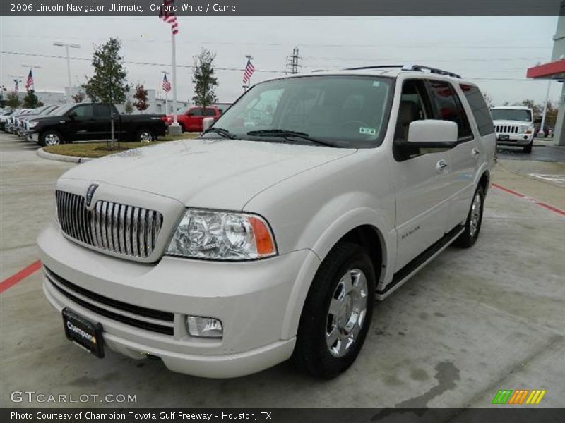Oxford White / Camel 2006 Lincoln Navigator Ultimate