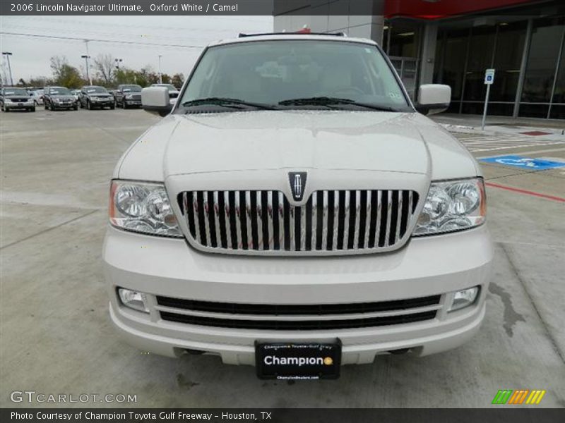 Oxford White / Camel 2006 Lincoln Navigator Ultimate