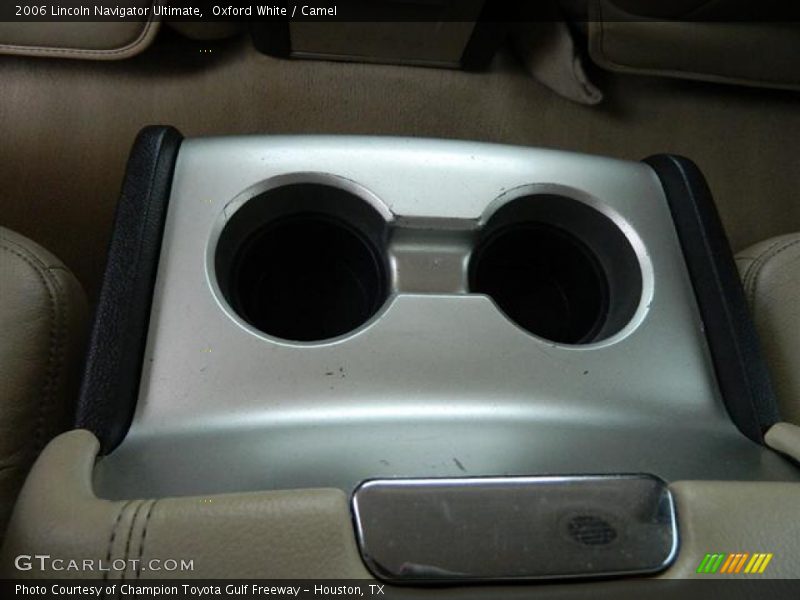Oxford White / Camel 2006 Lincoln Navigator Ultimate