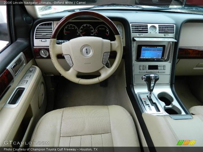 Oxford White / Camel 2006 Lincoln Navigator Ultimate