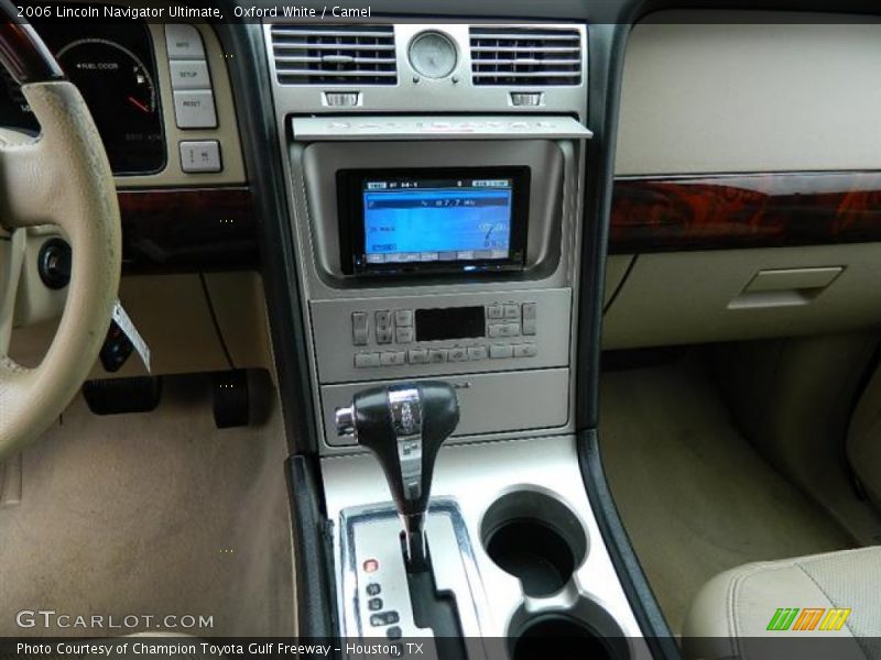 Oxford White / Camel 2006 Lincoln Navigator Ultimate