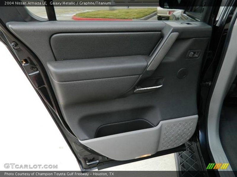 Galaxy Metallic / Graphite/Titanium 2004 Nissan Armada LE